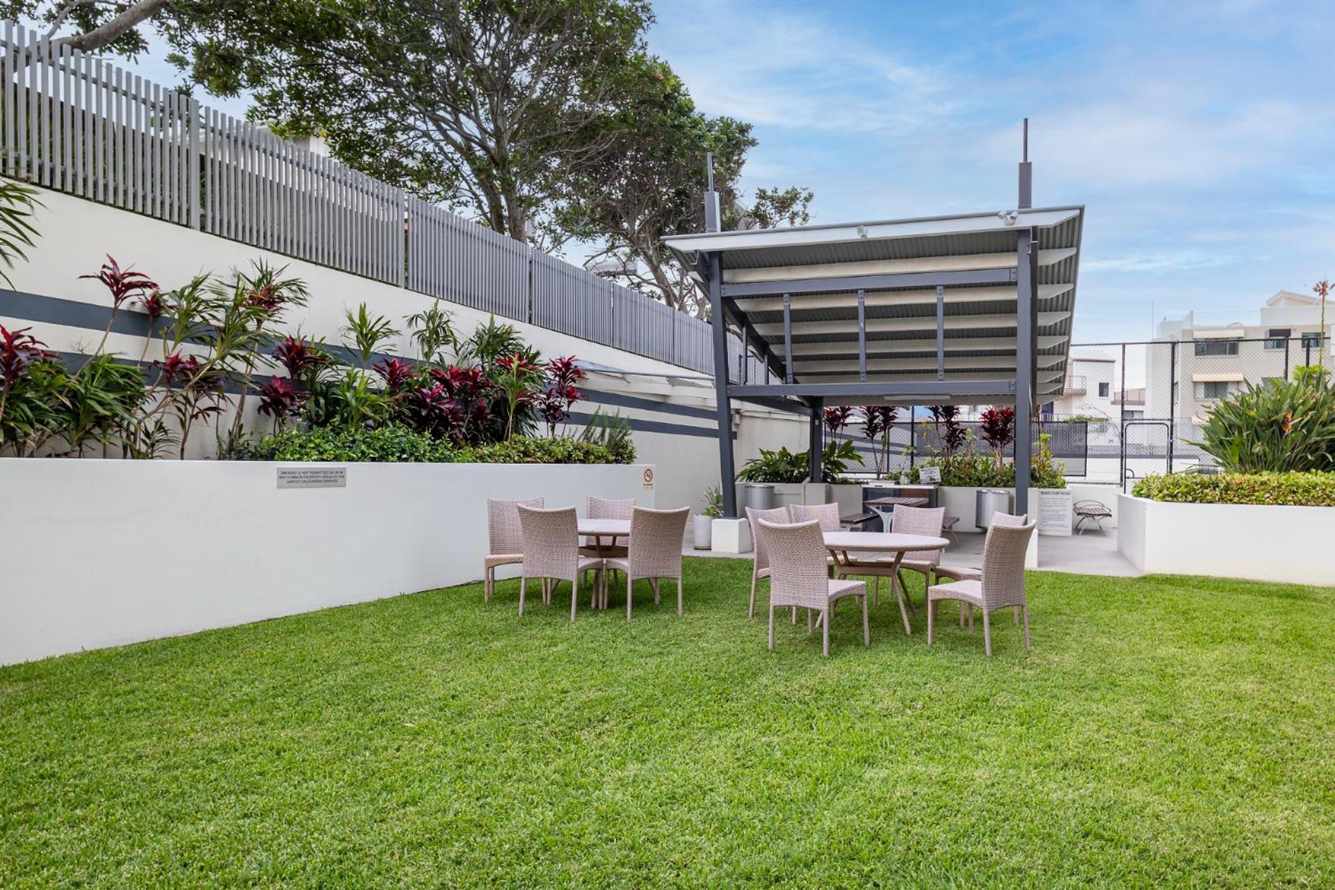 Aspect Caloundra Aparthotel Екстериор снимка