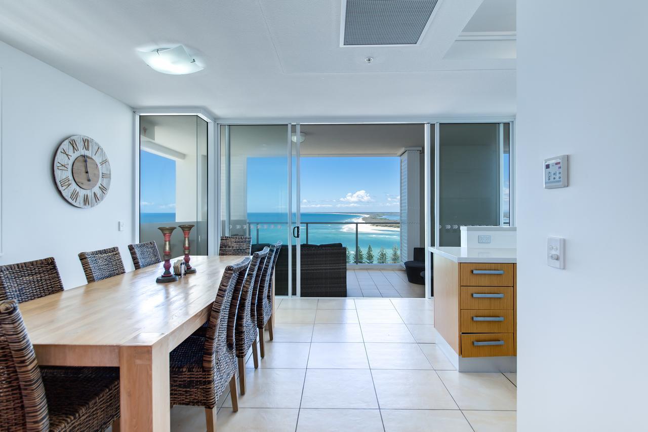 Aspect Caloundra Aparthotel Екстериор снимка